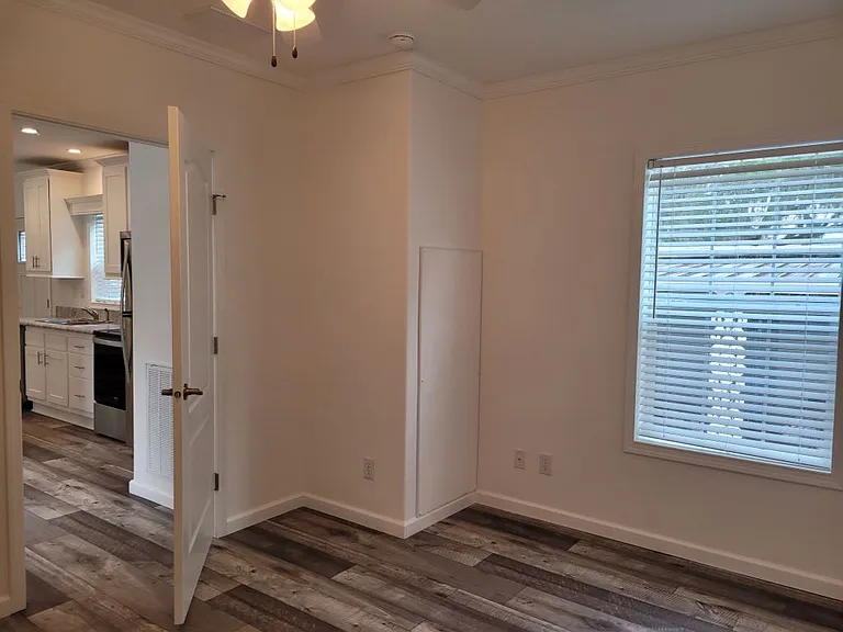 5600 Jennie St #15 — Photo 10