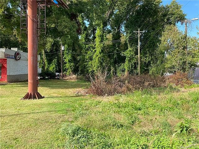 2nd image of 6400 South Blvd