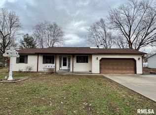 44 Blackberry Ln, Herrin, IL 62948