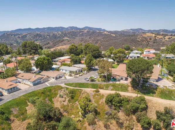 120 Navajo Ln, Topanga, CA 90290