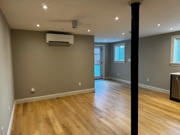1501 Neal St NE #B — Photo 8