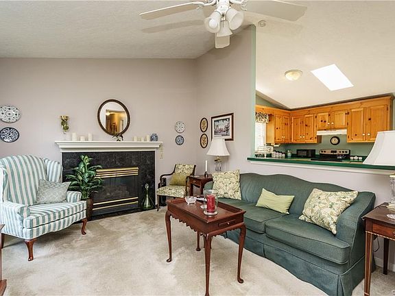 4th image of 9058 Fayemont Dr
