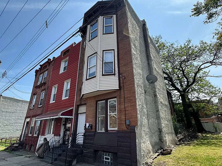 1232 West Somerset Street — Photo 28