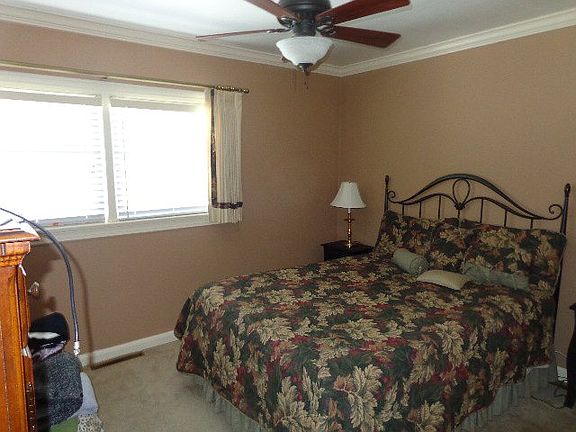 3rd image of 3528 Placid Pl