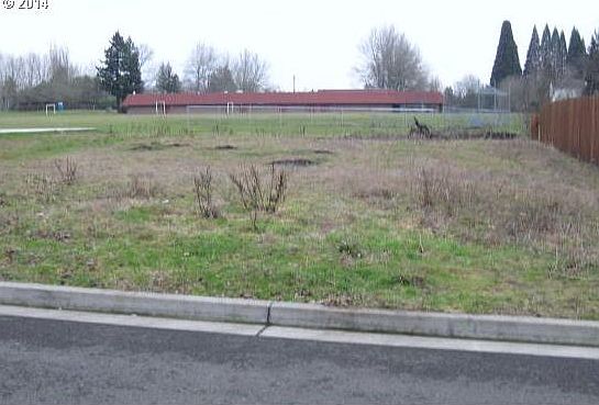 2nd image of 4 Southeast Ter