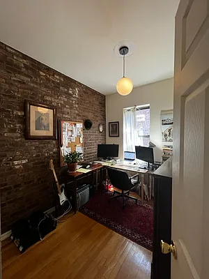 Rented by R New York | media 12