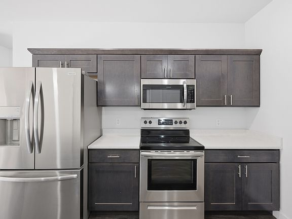 4th image of 1601 N Windsor Ave #101