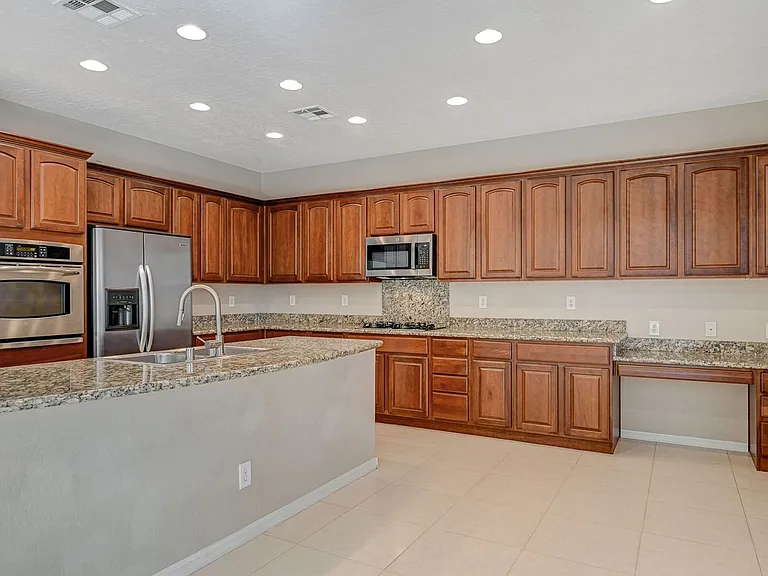 6825 Spessard Holland Ct — Photo 18