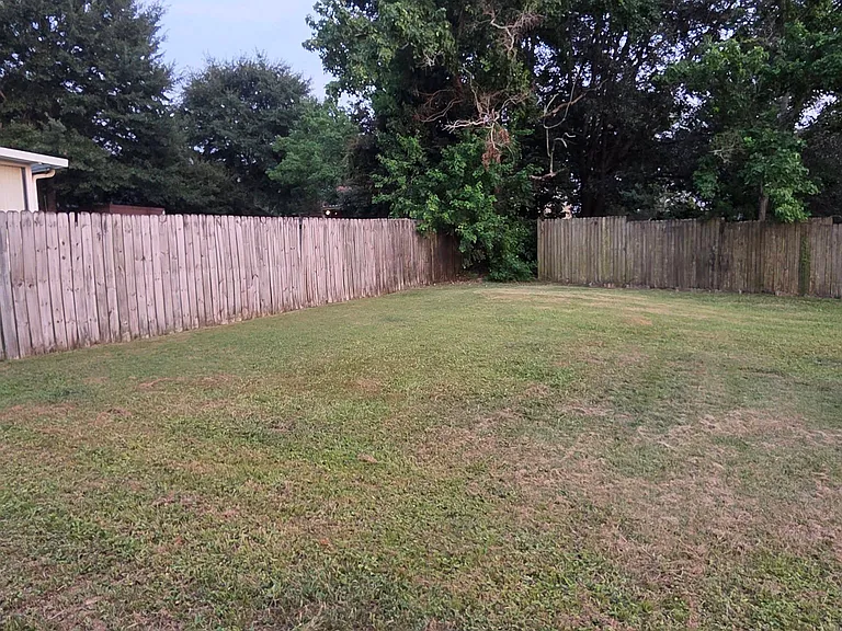 205 Southview Dr — Photo 41
