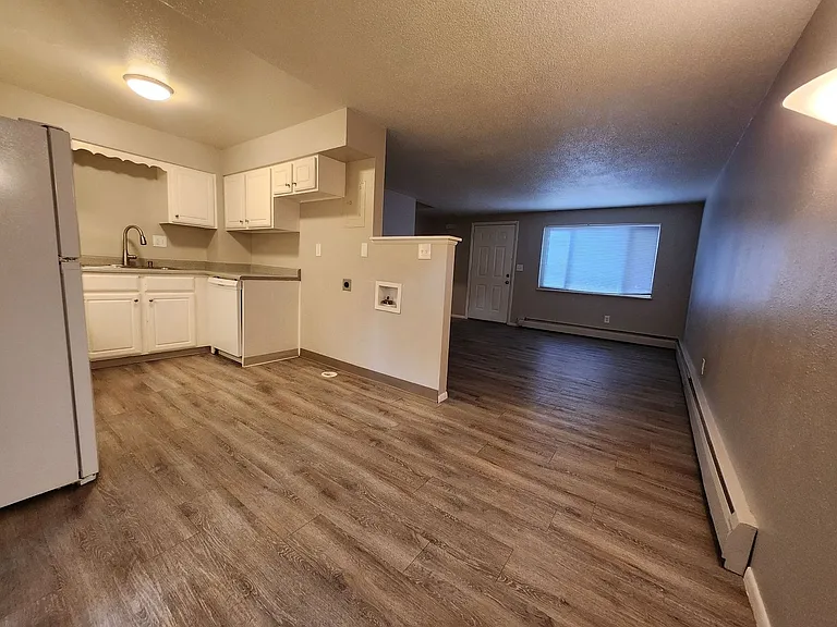 1624 S Cascade Ave #F — Photo 4