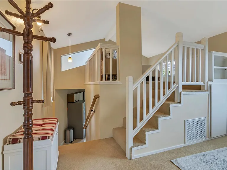 16101 Matilija Dr — Photo 21