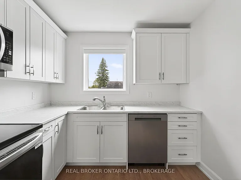600 2nd St E #10B — Photo 8