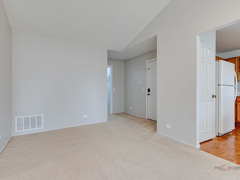 311 Glasgow Ln #Z2 — Photo 8