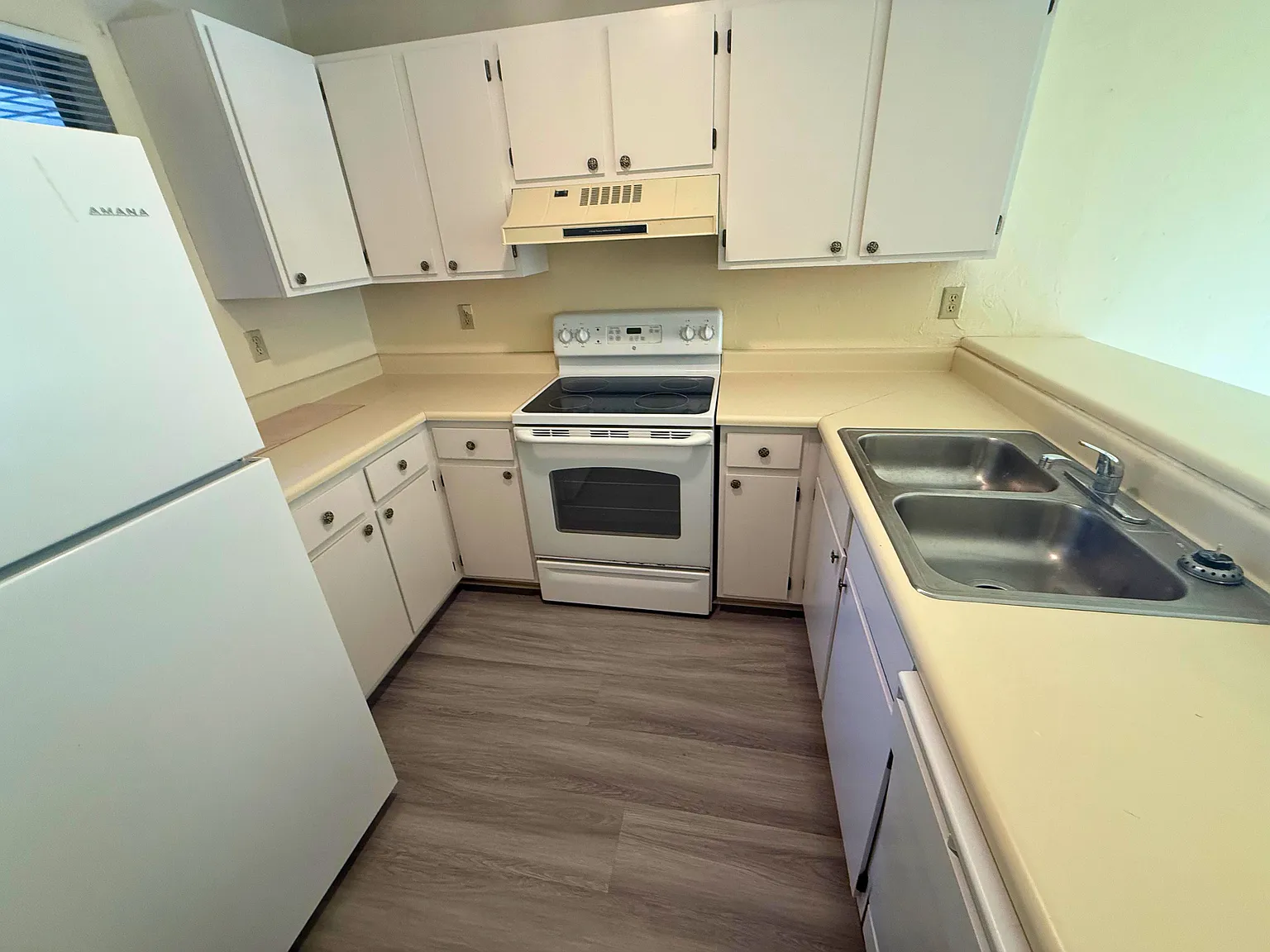 2 bed, 874 sqft, $1,245 — Photo 3