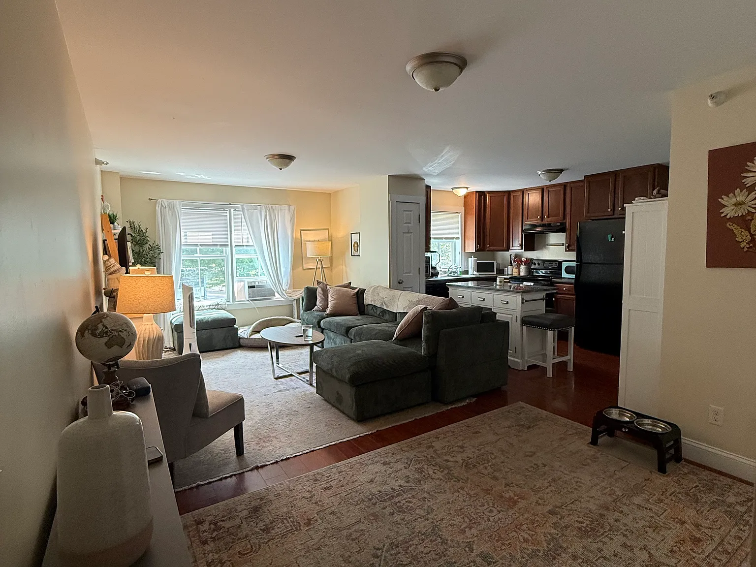 2 bed, 1100 sqft, $2,295 — Photo 1