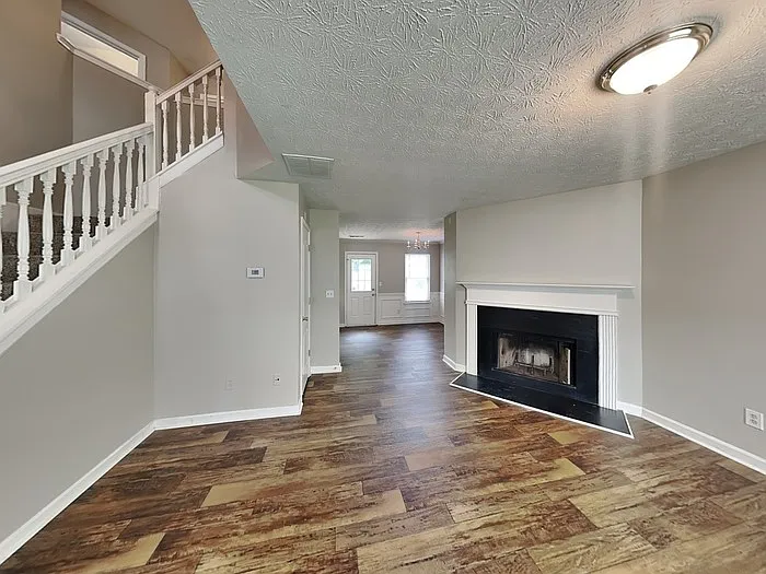 2340 Brookgate Way — Photo 2