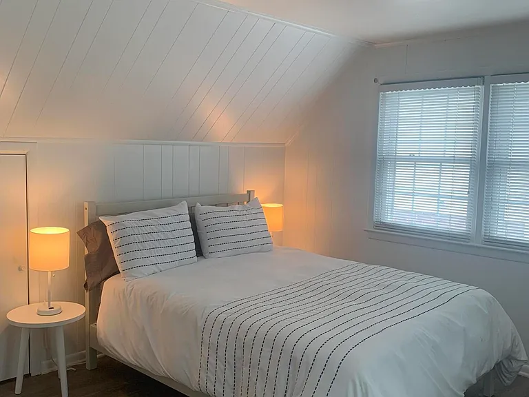 312 Salem Ave — Photo 11