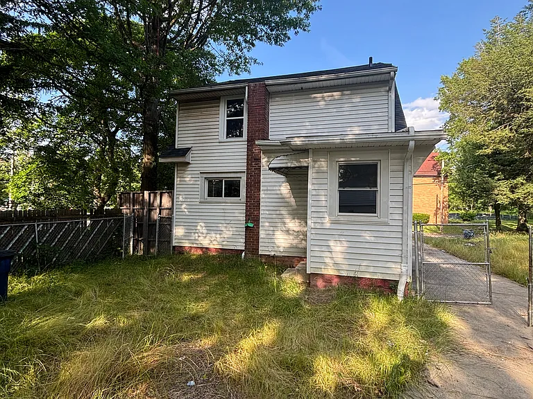 632 Grace Ave — Photo 13