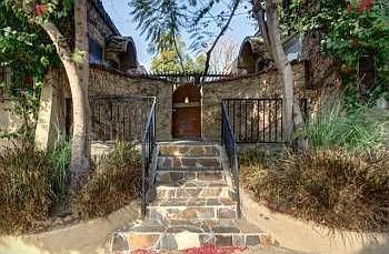 1st image of 3929 Melrose Ave