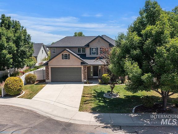 3rd image of 2946 N Christian Way