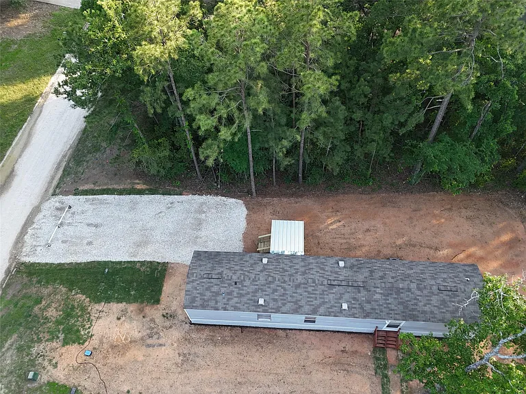 715 Windwood Dr — Photo 18