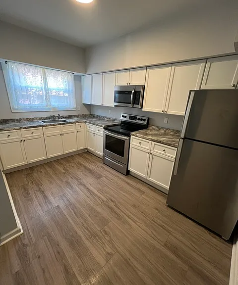 8 Vine St #101 — Photo 1