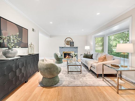 2nd image of 6261 N Bay Ridge AVENUE