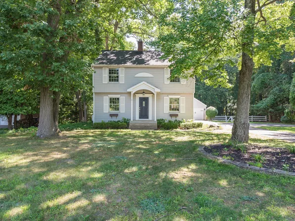 160 Forest Hill Ave SE, Grand Rapids, MI 49546