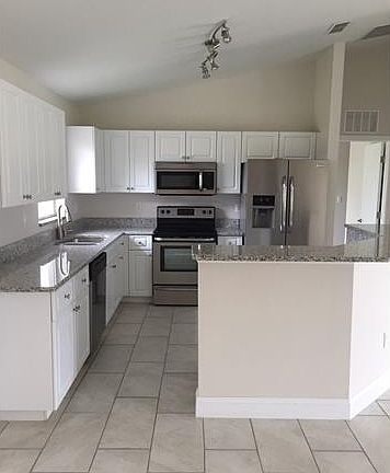 4th image of 2136 NW 16th Pl