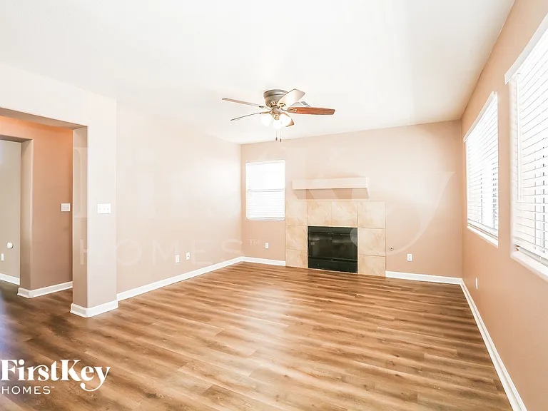 9135 Green Frost Dr — Photo 6