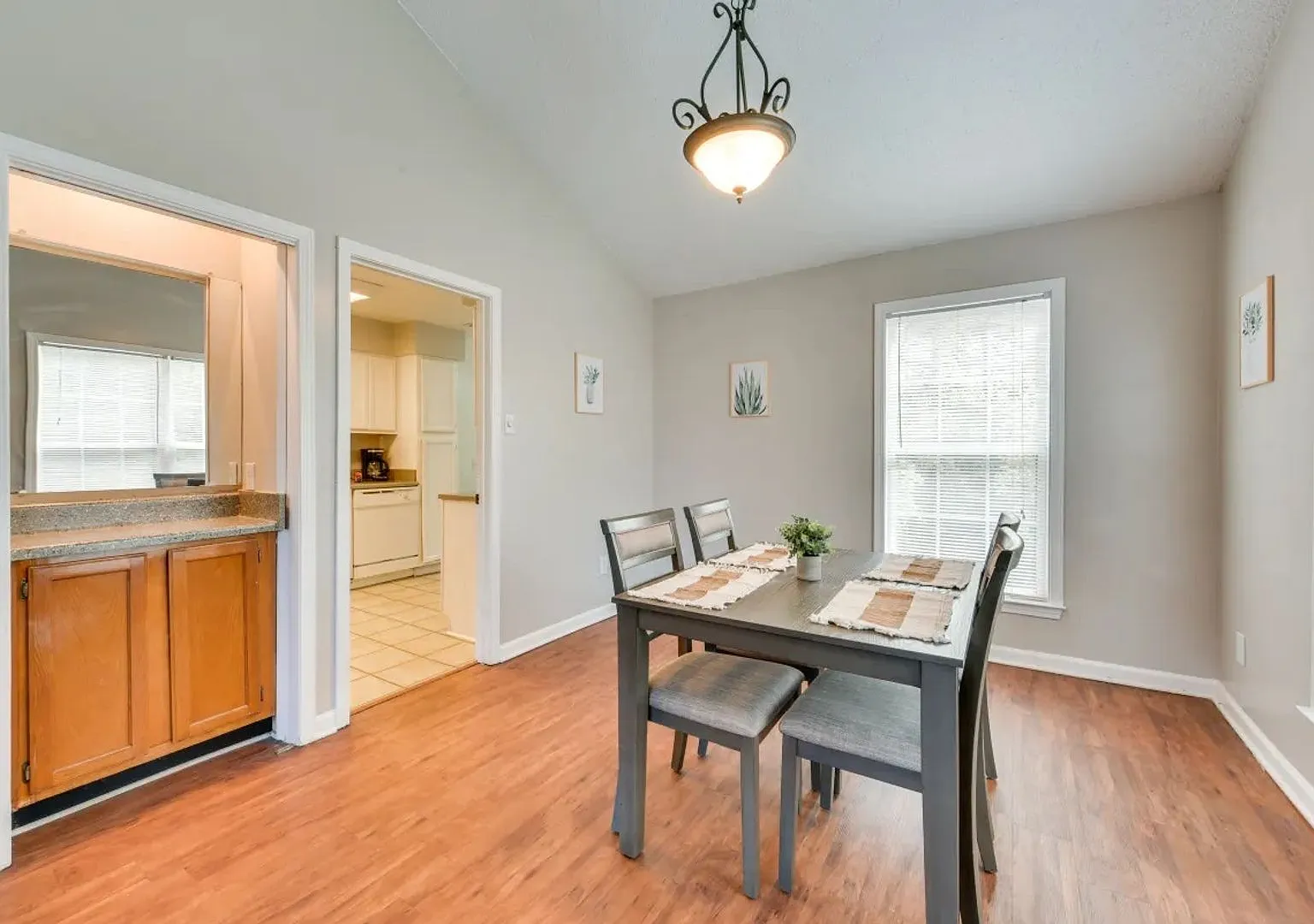 Jefferson Place Condominiums — Photo 3