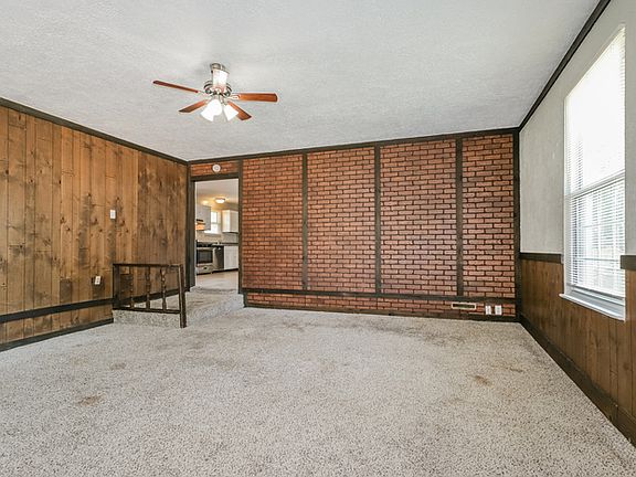 5th image of 2810 Sorrell Dr