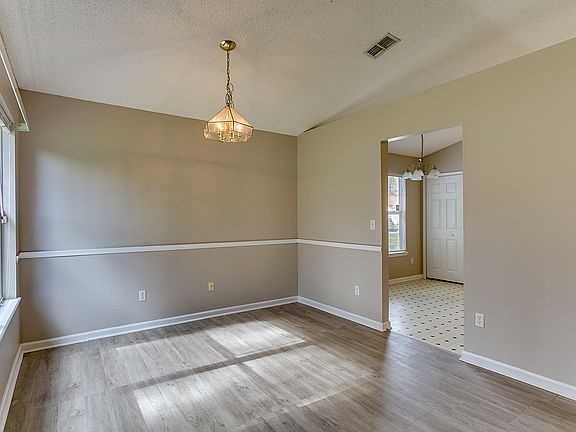 5th image of 8346 Three Creeks Blvd