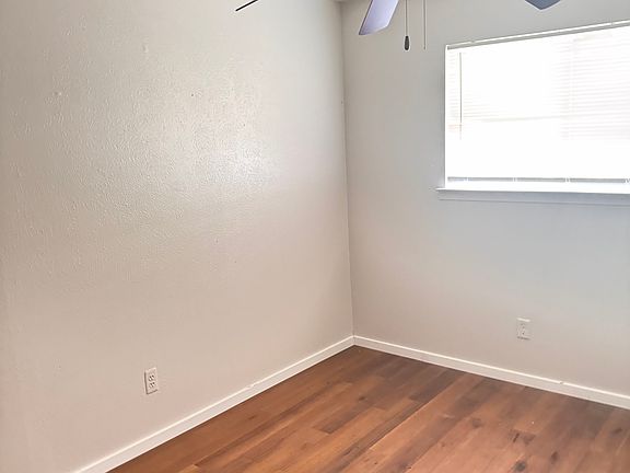4th image of 1428 Linden Dr