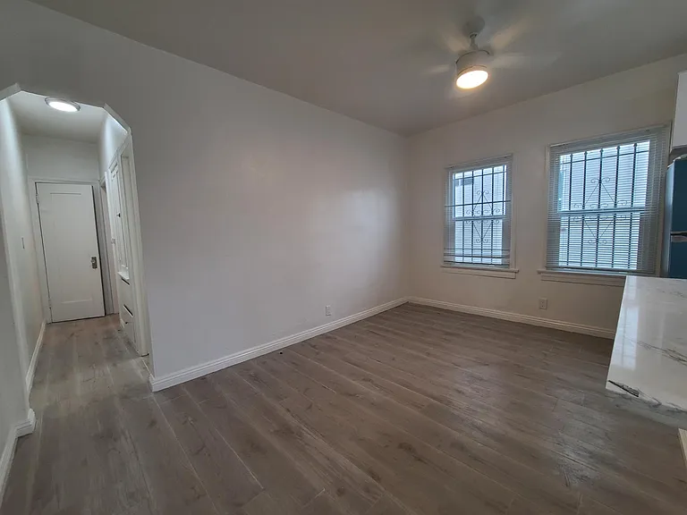 512 N Spaulding Ave #3/4 — Photo 5