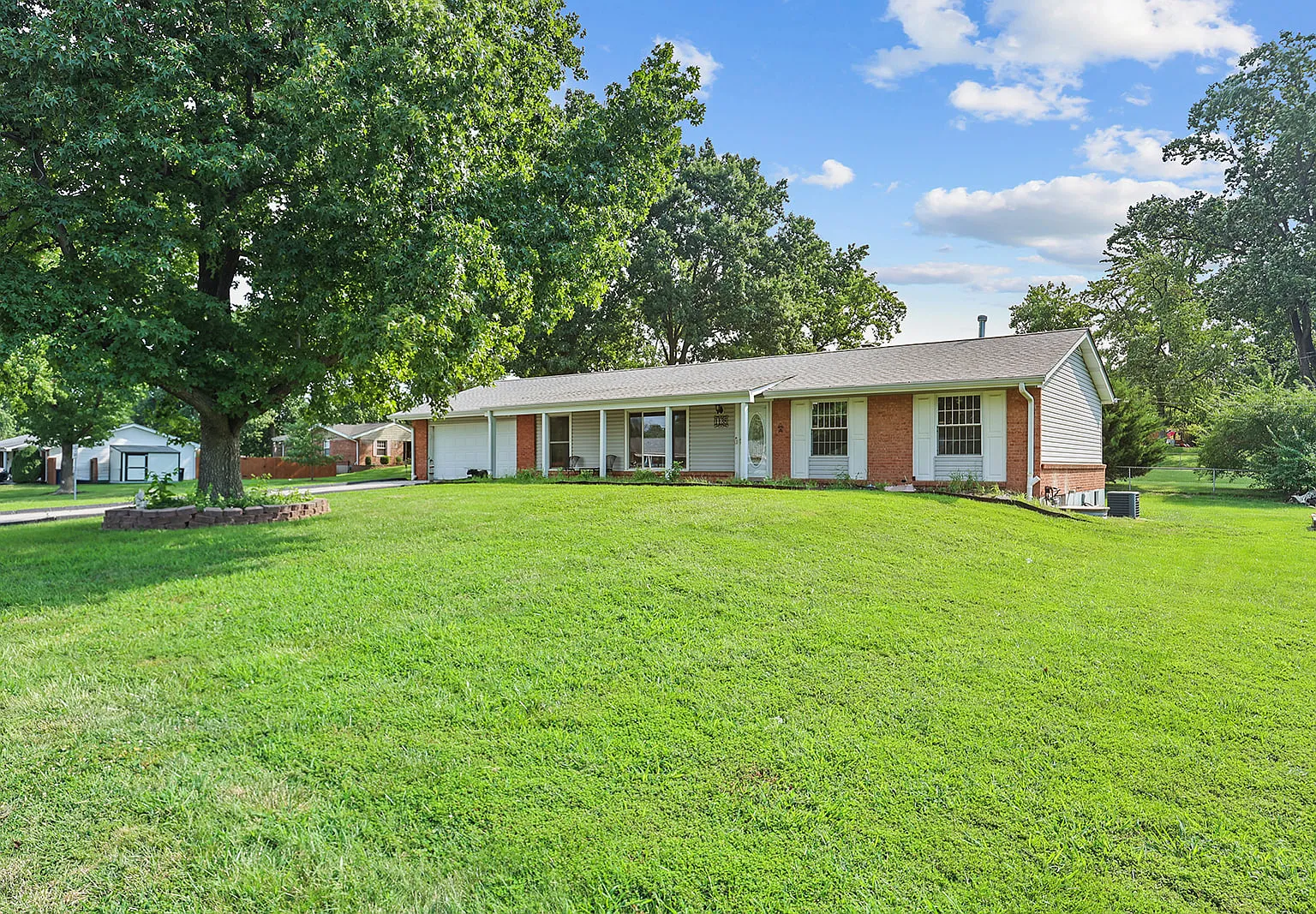 3 bed, 1484 sqft, $2,350 — Photo 1