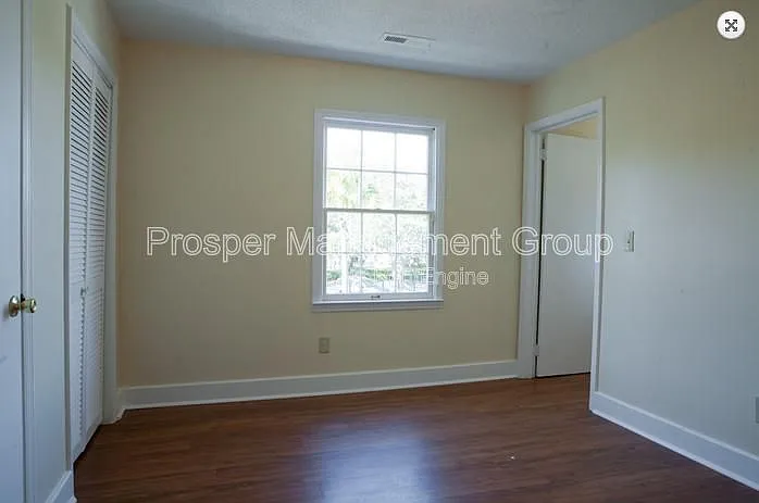 64.5 Columbus St #B — Photo 11