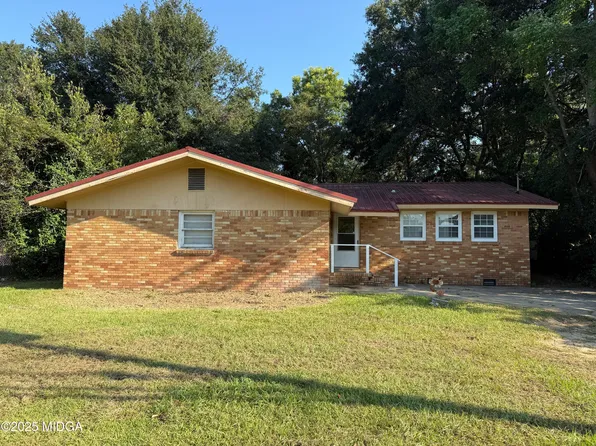 814 Arrowhead Trl, Warner Robins, GA 31088