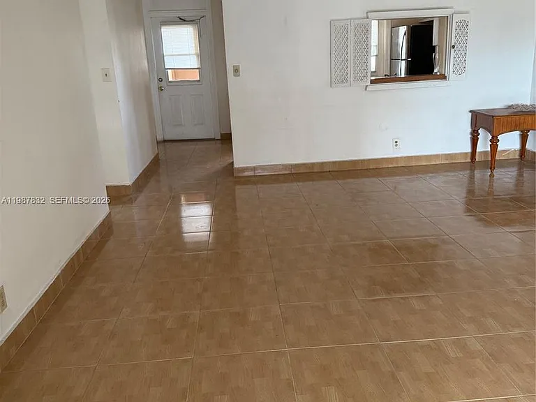 620 NE 12th Ave #408 — Photo 28