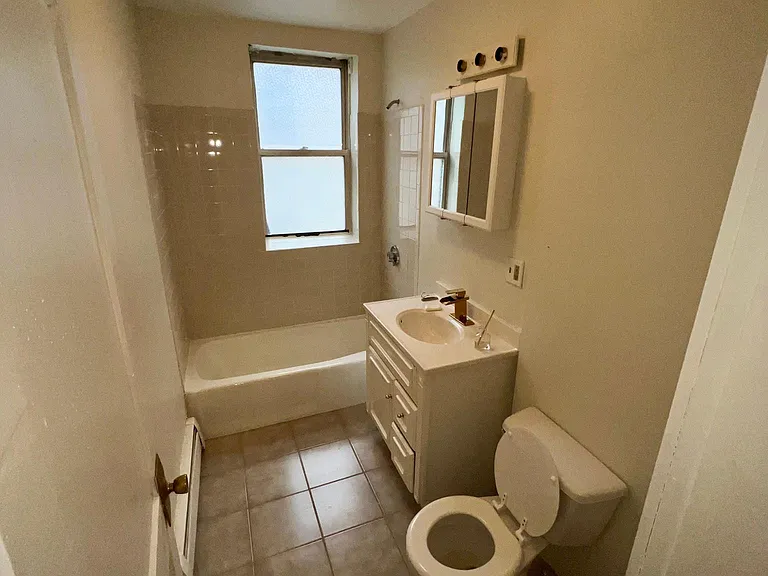 366 Centre St #4 — Photo 7