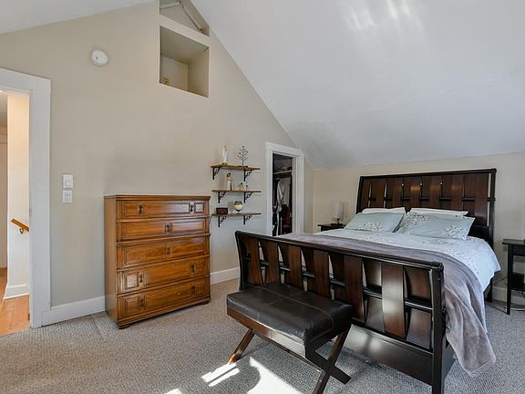 4th image of 30 Mylod St