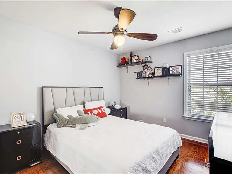 513 Stepney Ct SE — Photo 28