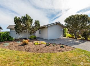 754 Livingston Bay Shore Drive, Camano Island, WA 98282