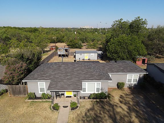 4th image of 2102 Cedar Crest Dr