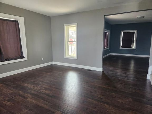 4th image of 6555 Church St