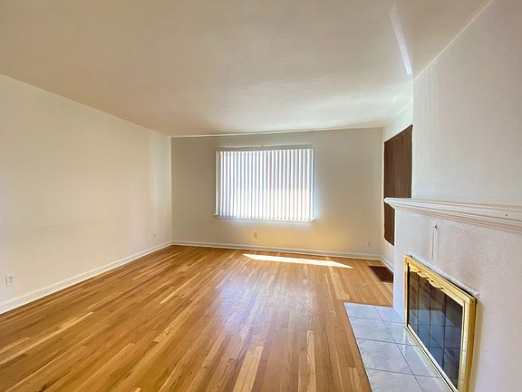 2nd image of 2721 W Walton Ave