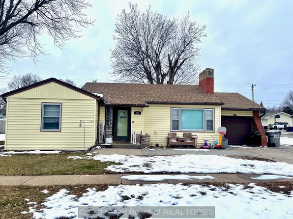502 S Suez St, Cairo, NE 68824