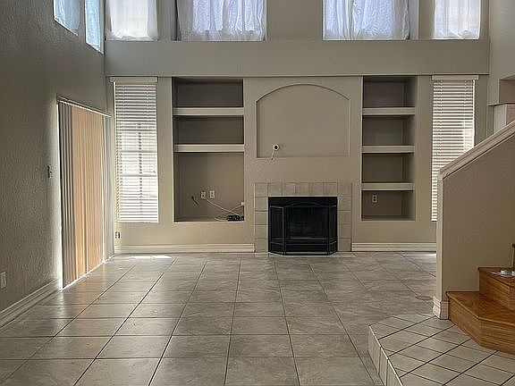 3rd image of 7423 Victoria Cir