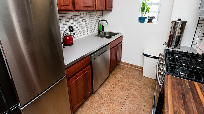 Rented by Nooklyn NYC LLC | media 19