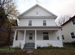 3025 R St, Lincoln, NE 68503